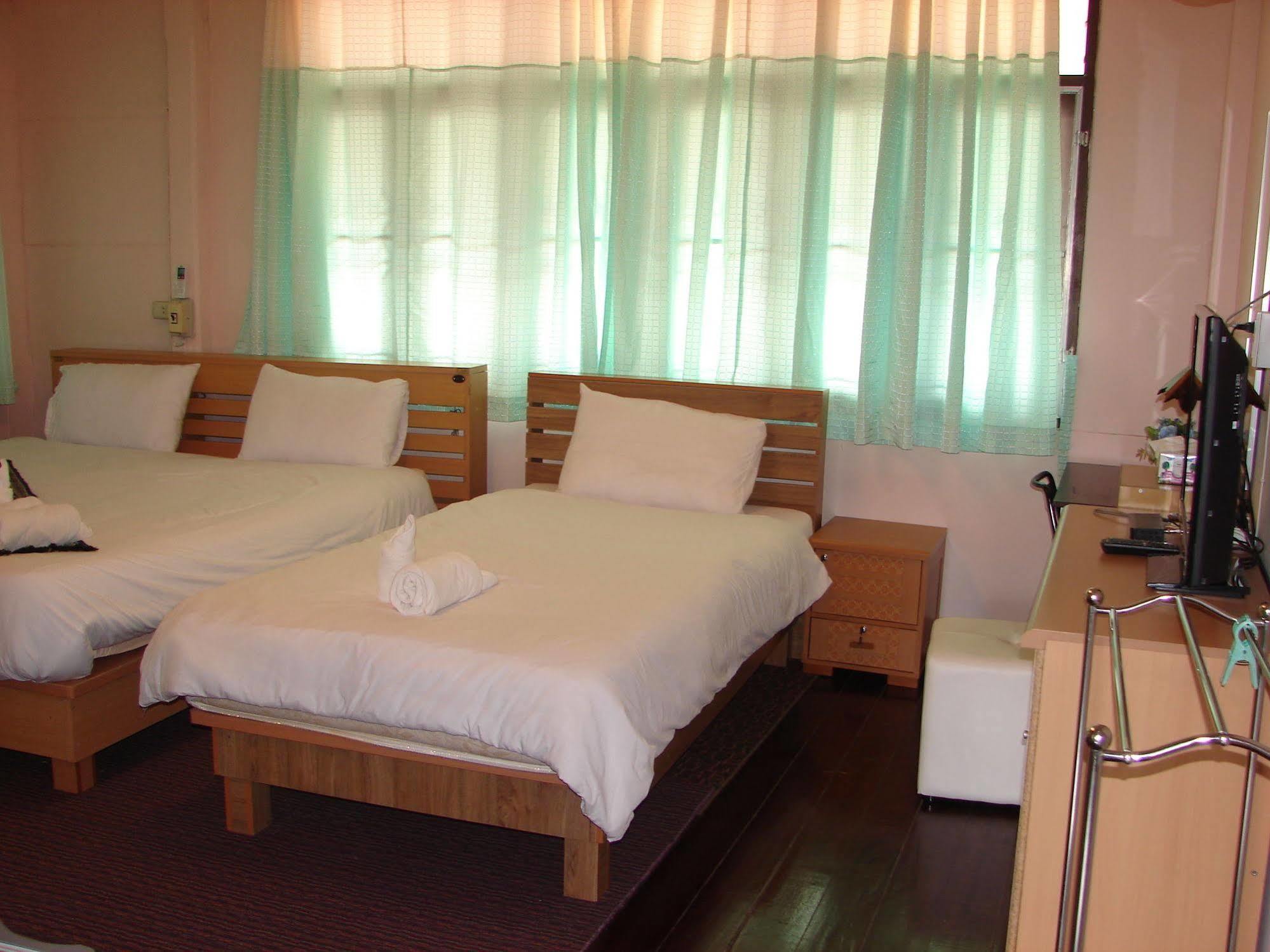 Baan Issara Boutique Hotel Nan Exterior photo