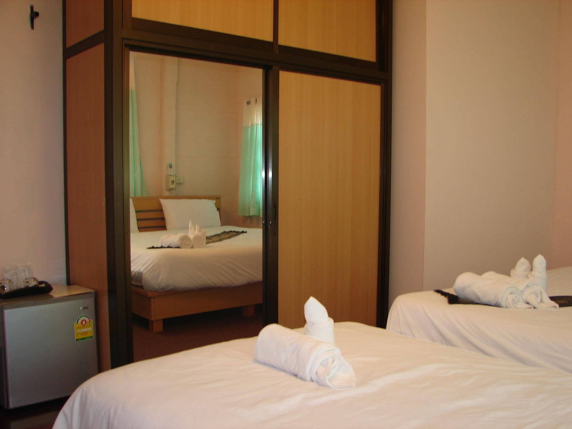 Baan Issara Boutique Hotel Nan Exterior photo