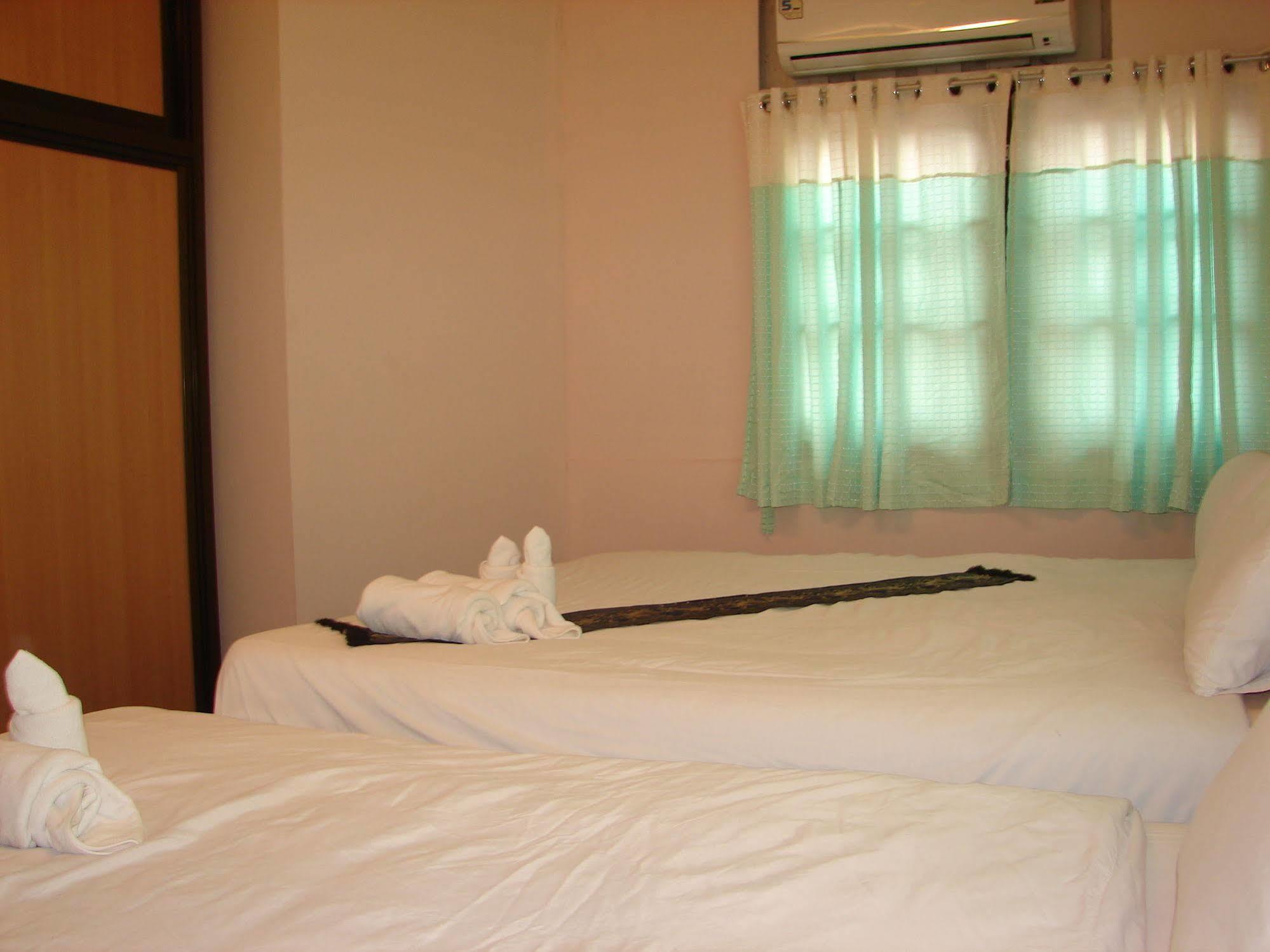 Baan Issara Boutique Hotel Nan Exterior photo